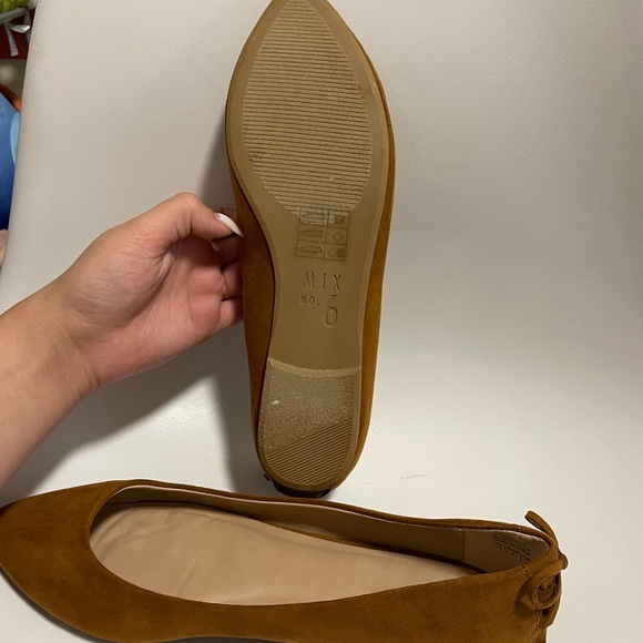 Brown suede flats - Picture 4 of 5